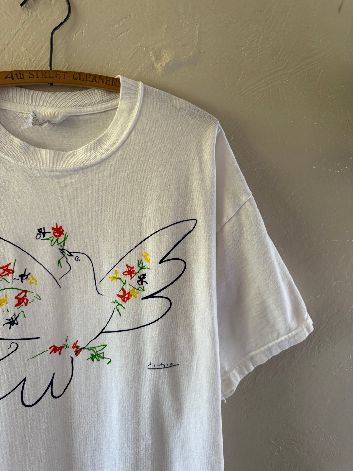 2001 Pablo Picasso Dove of Peace Art T-Shirt