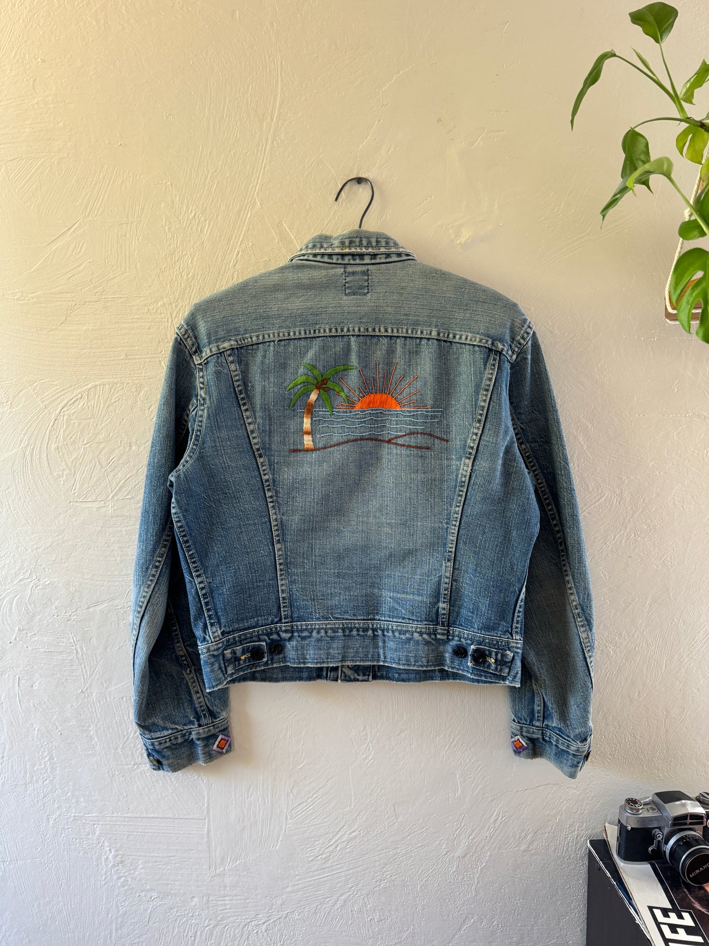 1970s Lee Sanforized Custom Embroidery Denim Jacket