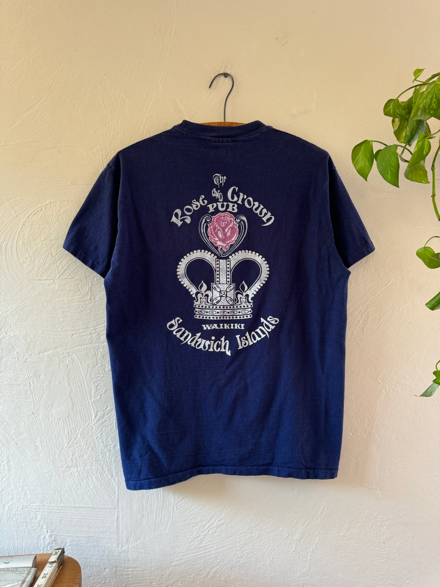 1980s The Rose & Grown Pub Waikiki Hawaii T-Shirt