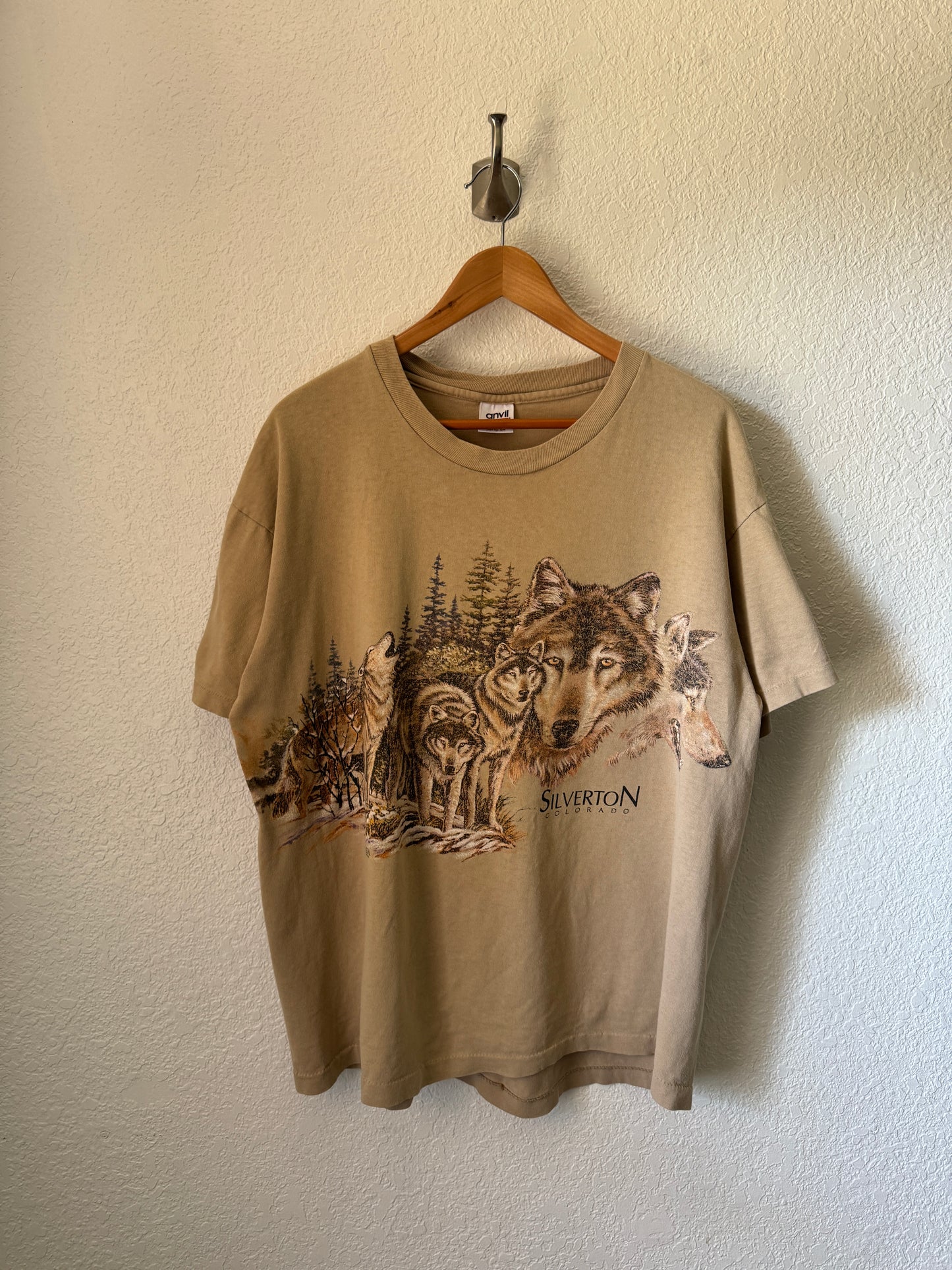 1990s Wolves Wrap Around T-Shirt