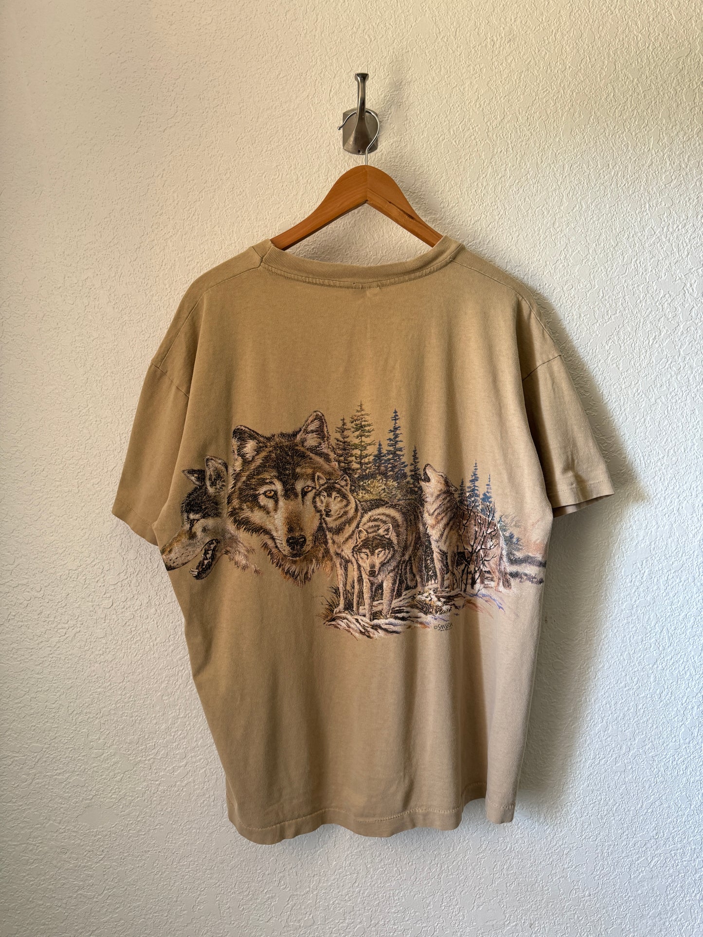 1990s Wolves Wrap Around T-Shirt