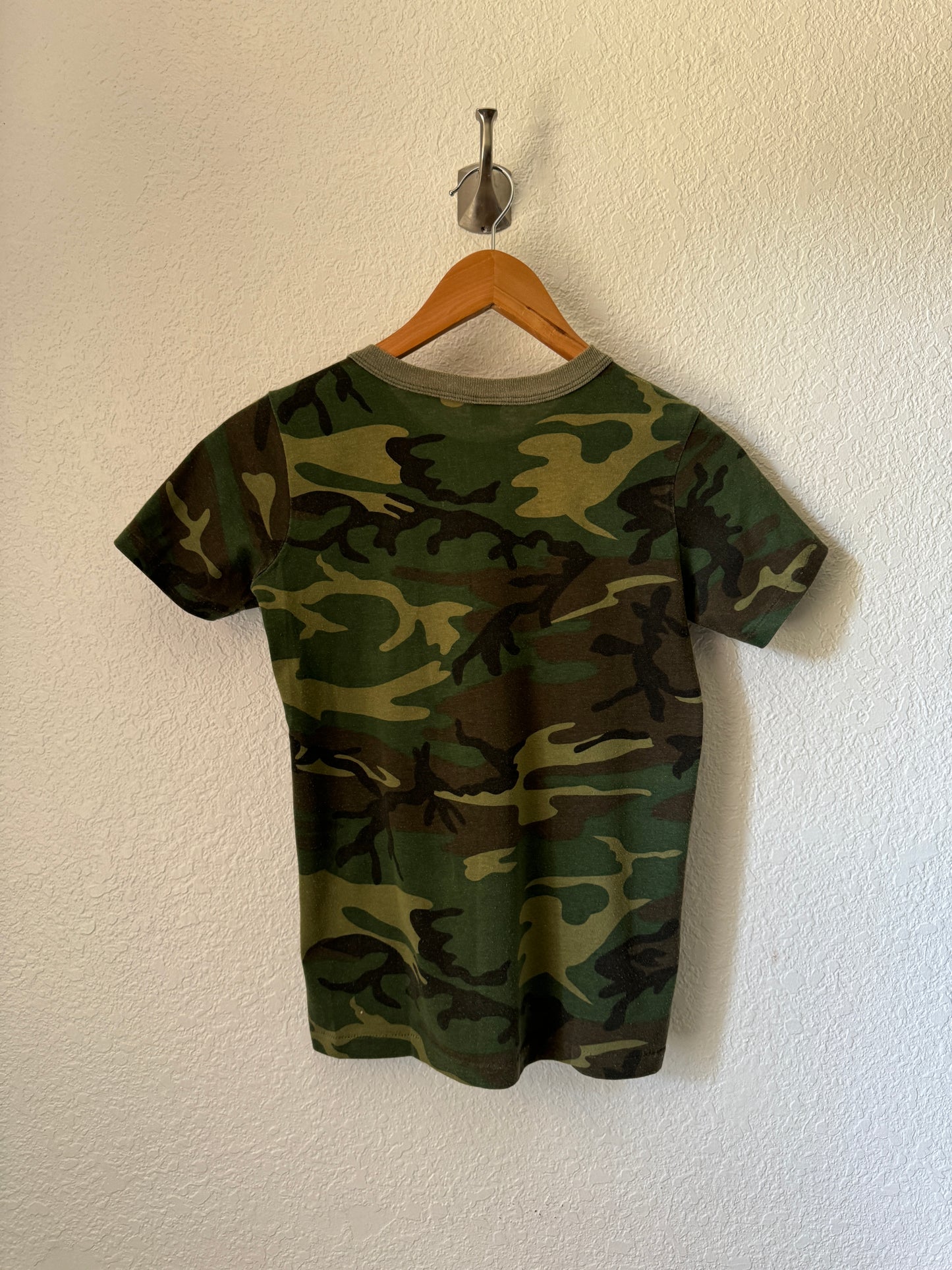 1990/80s Camouflage Military T-Shirt