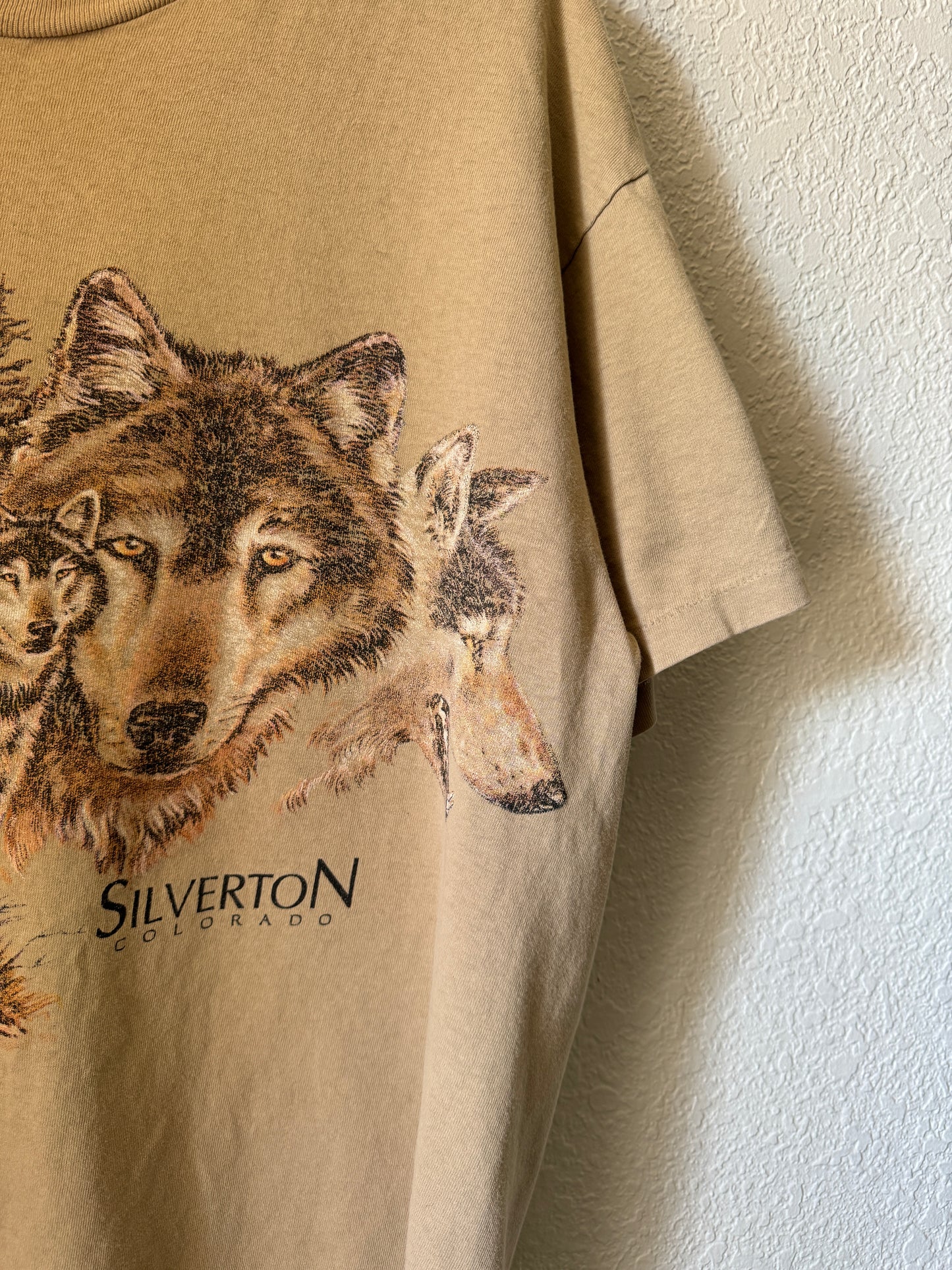 1990s Wolves Wrap Around T-Shirt