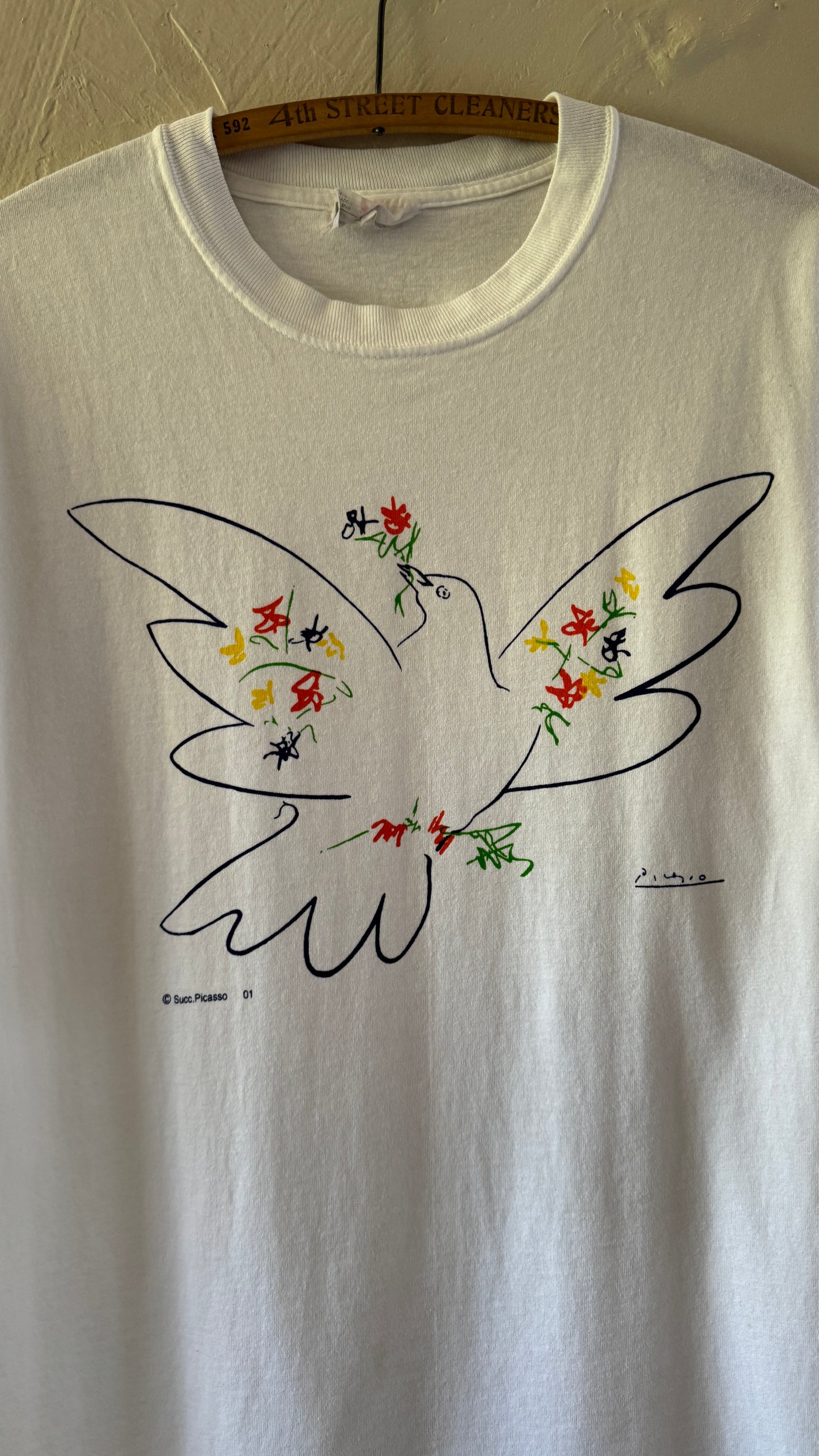 2001 Pablo Picasso Dove of Peace Art T-Shirt