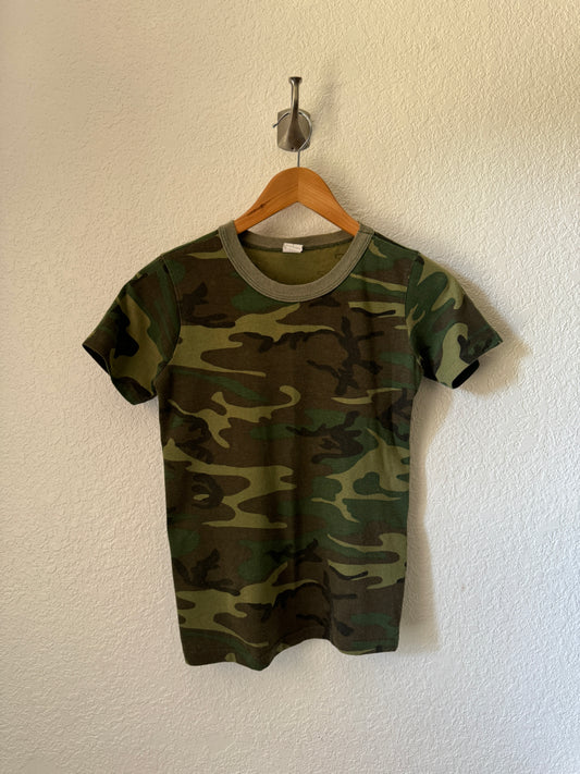 1990/80s Camouflage Military T-Shirt