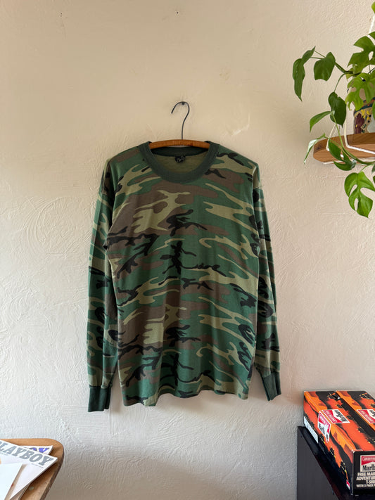 1980/90s Camouflage Long Sleeve T-Shirt (2)