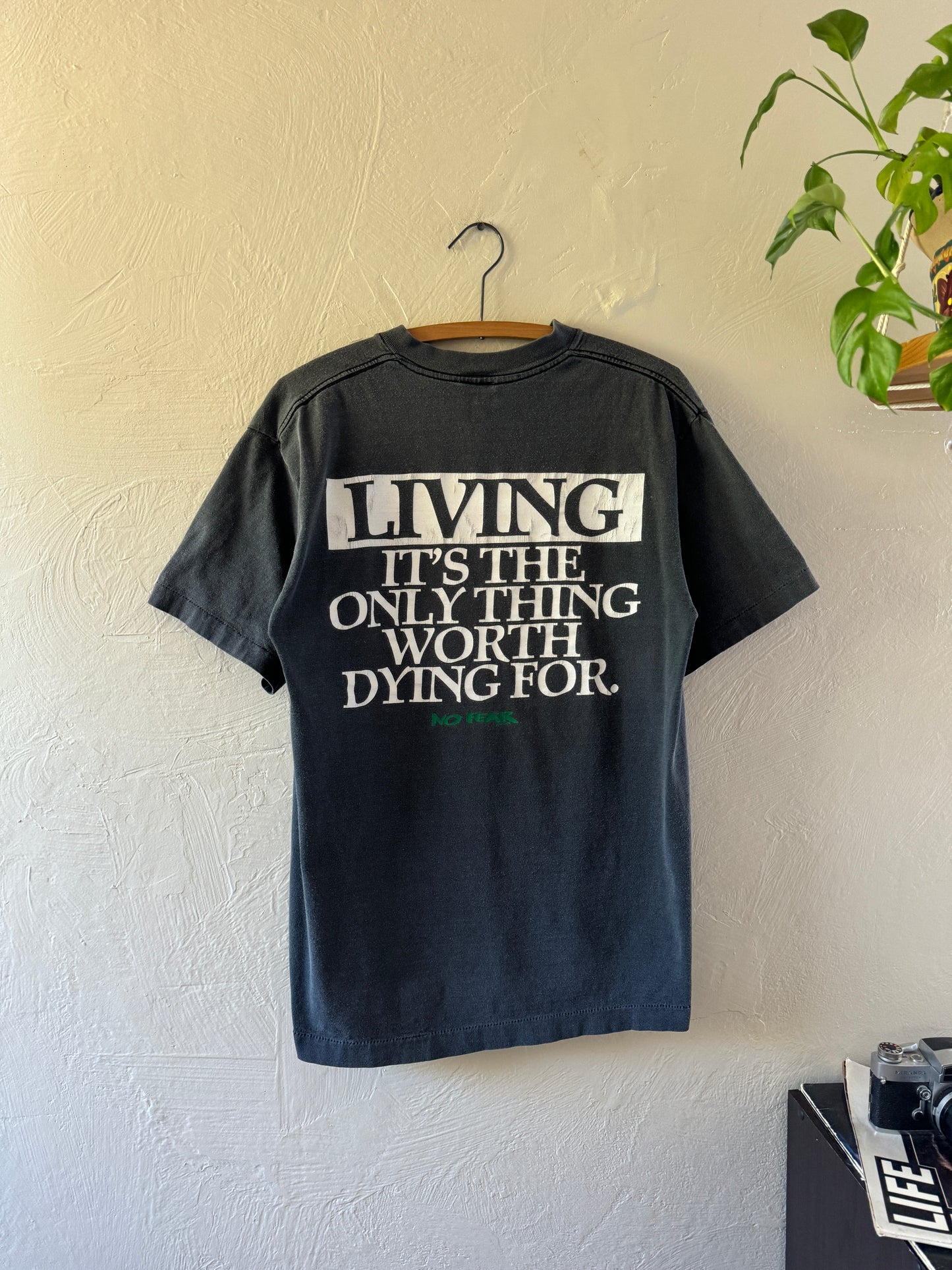 1990s No Fear Living & Dying Quote T-Shirt (2)