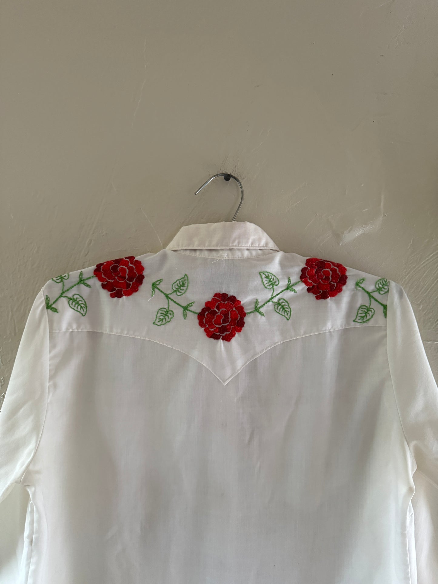 Vintage Western Pearl Snap Roses Button Up Shirt (2)