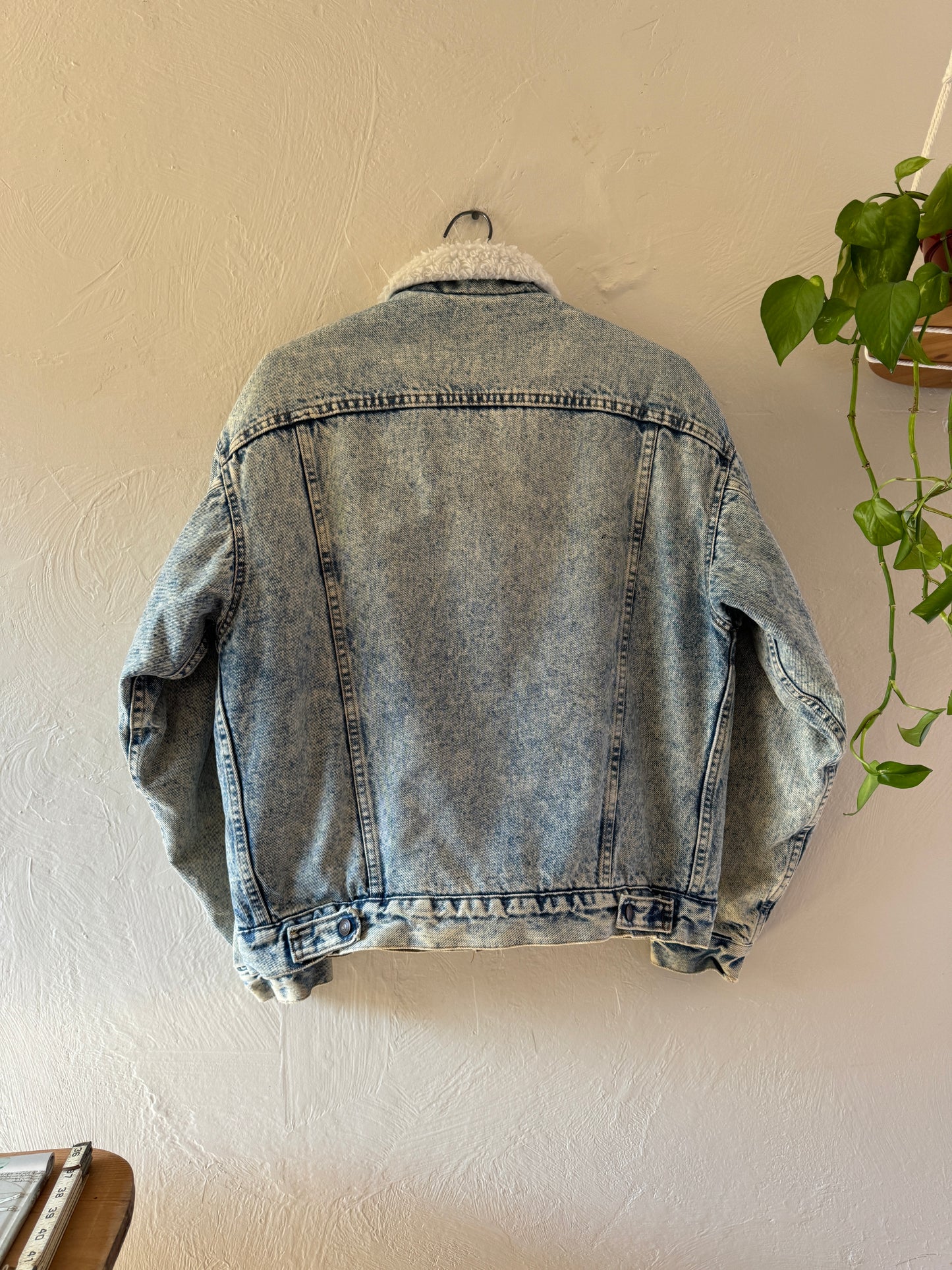 1980s Levis Light Wash Denim Trucker Sherpa Jacket