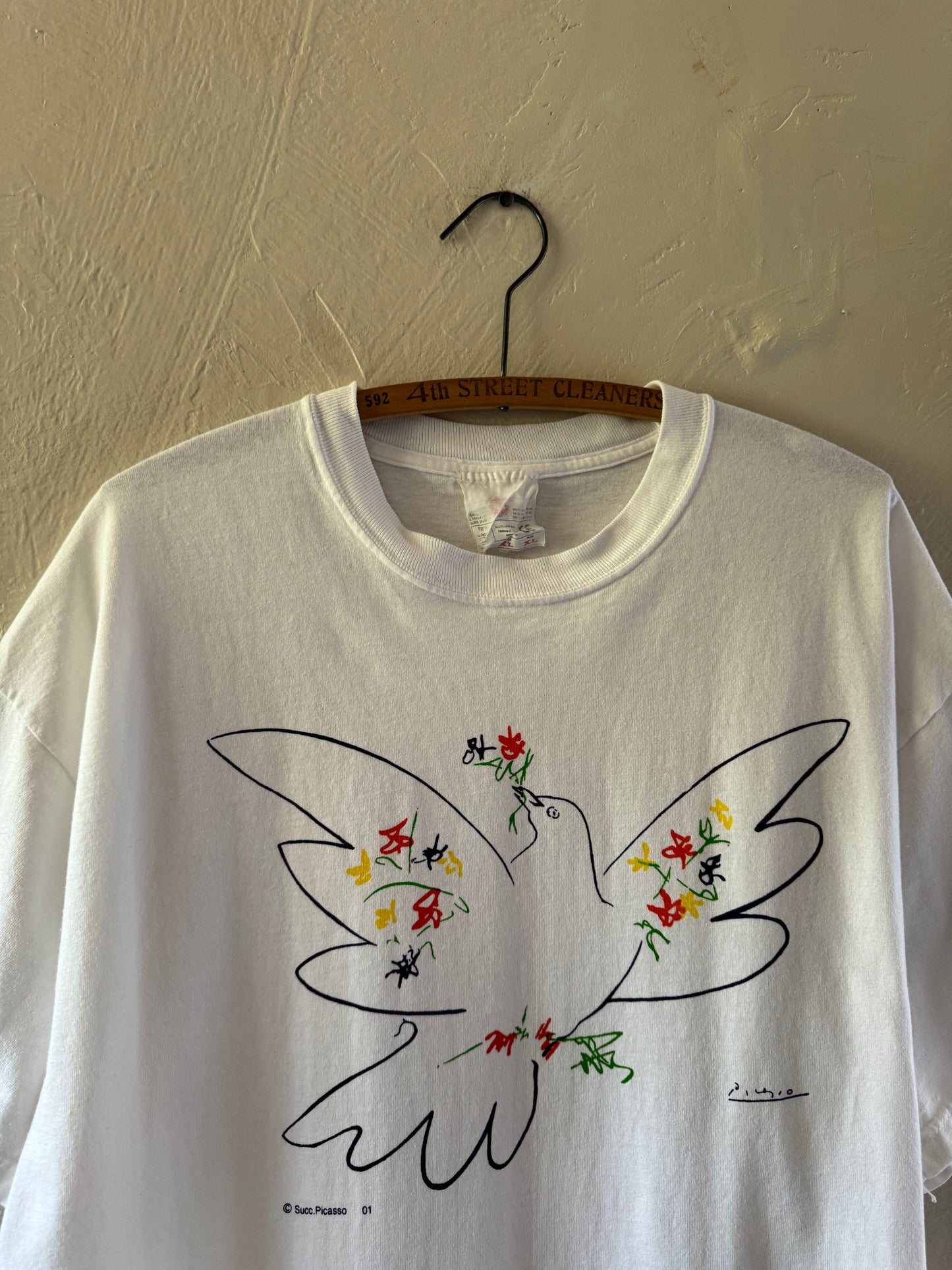 2001 Pablo Picasso Dove of Peace Art T-Shirt