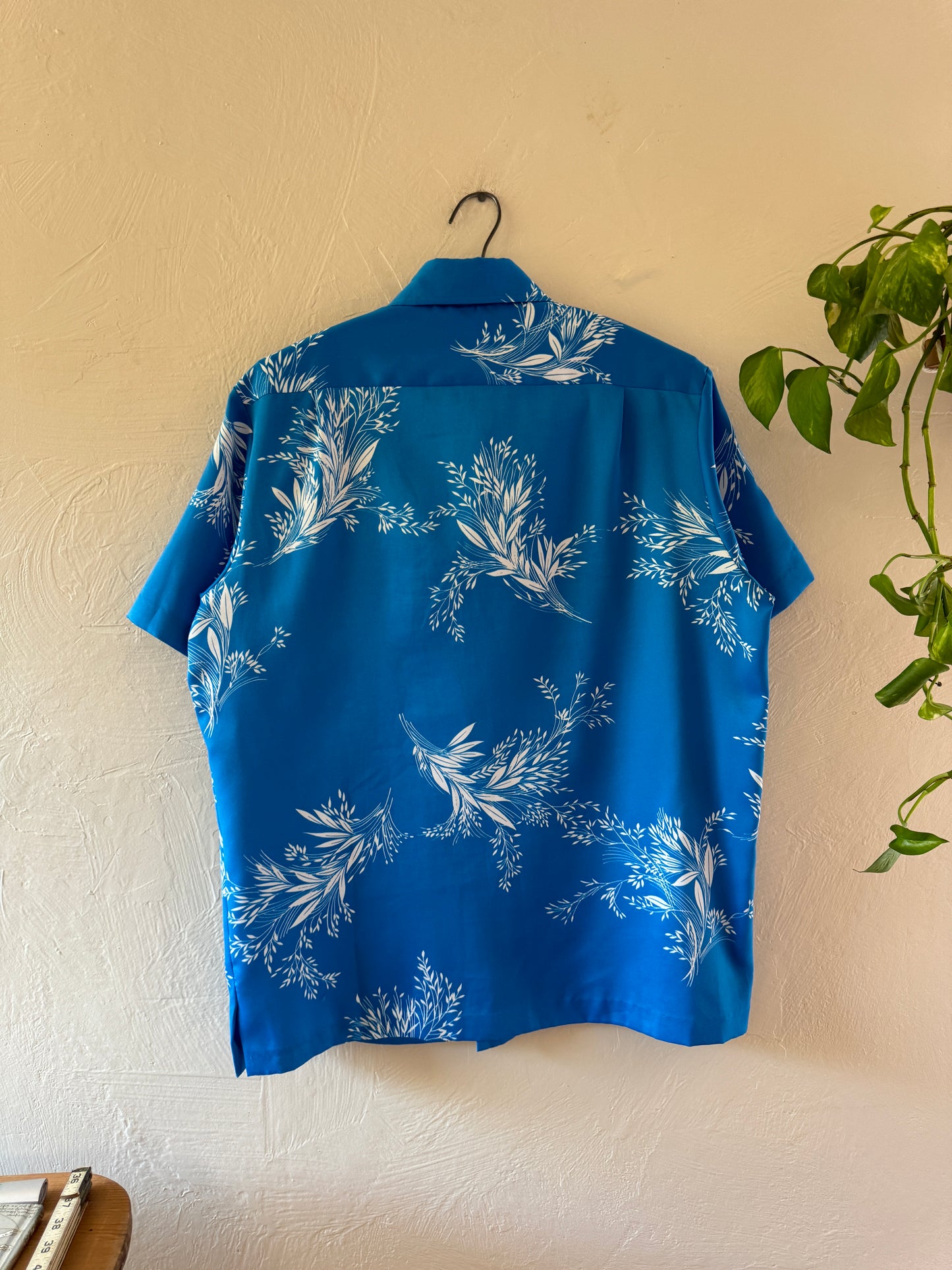 Vintage Hawaiian Button Up Shirt